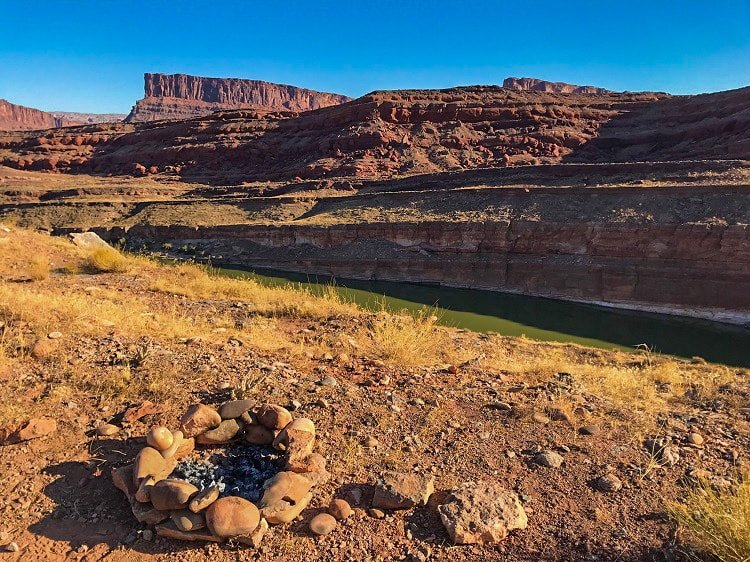 If you're looking for free camping Moab, Utah, the Potash Road BLM campsite is my favorite! It leads the way on the list of the best spots for free camping near Arches National Park.